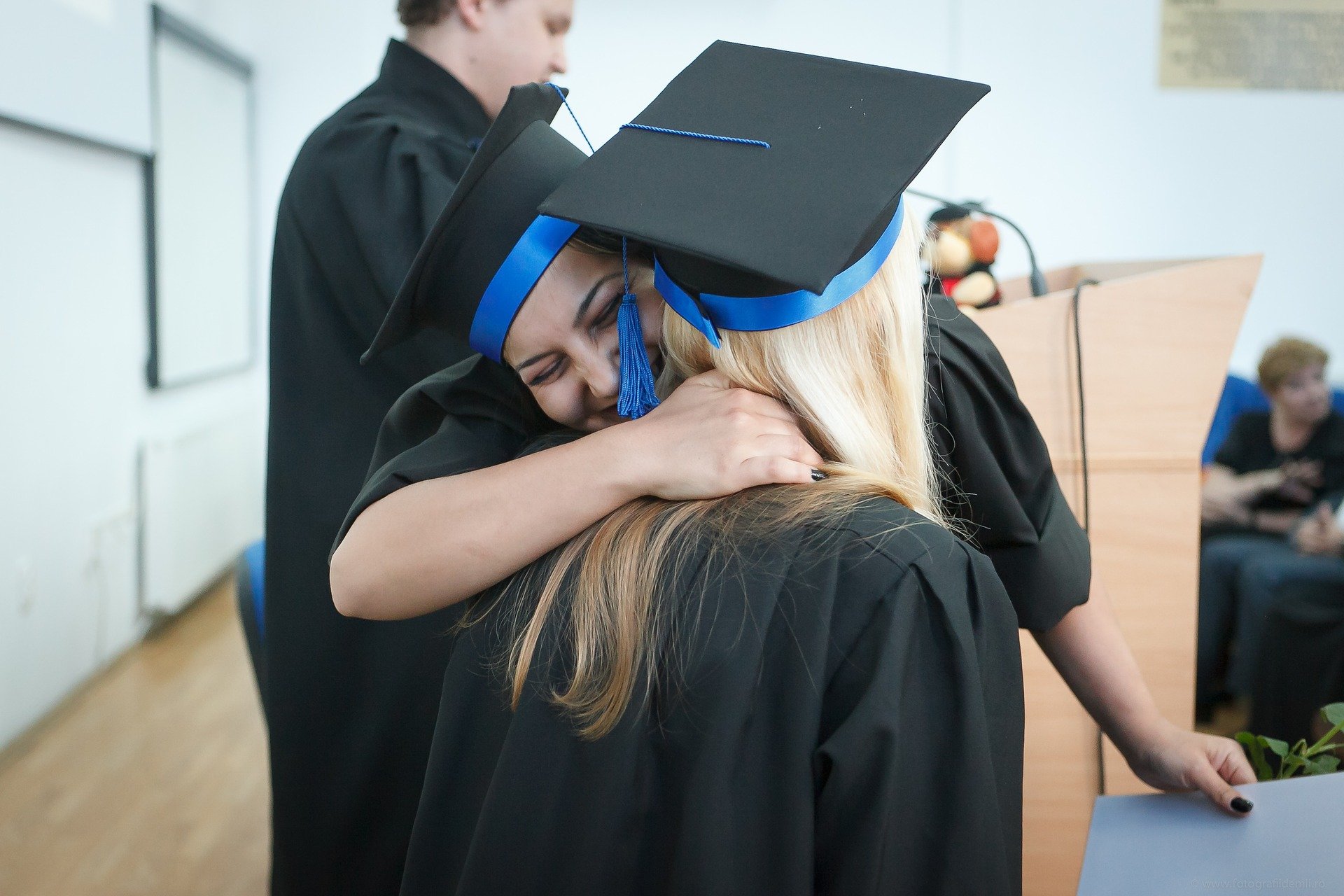 Étudiants à l’extérieur du Séminaire de Sherbrooke